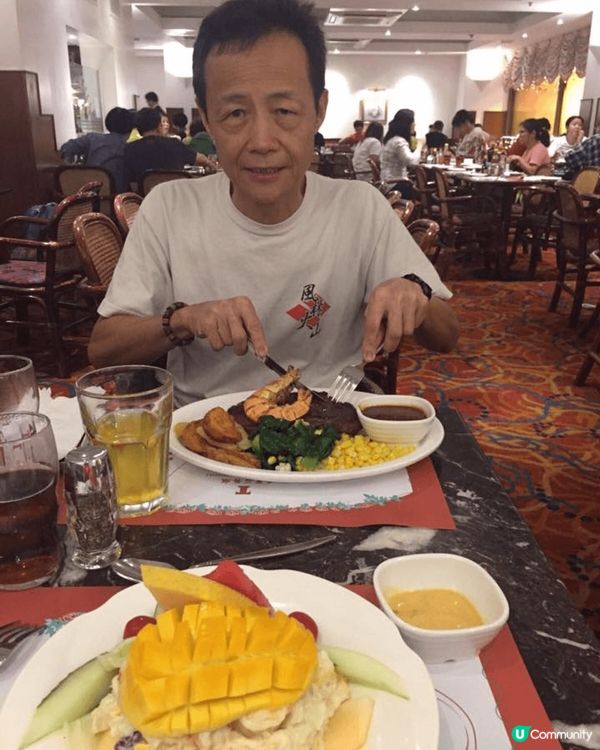 太子美食有各种各样的美味佳肴，包括红钻石般的珍贵美味、水果汁...