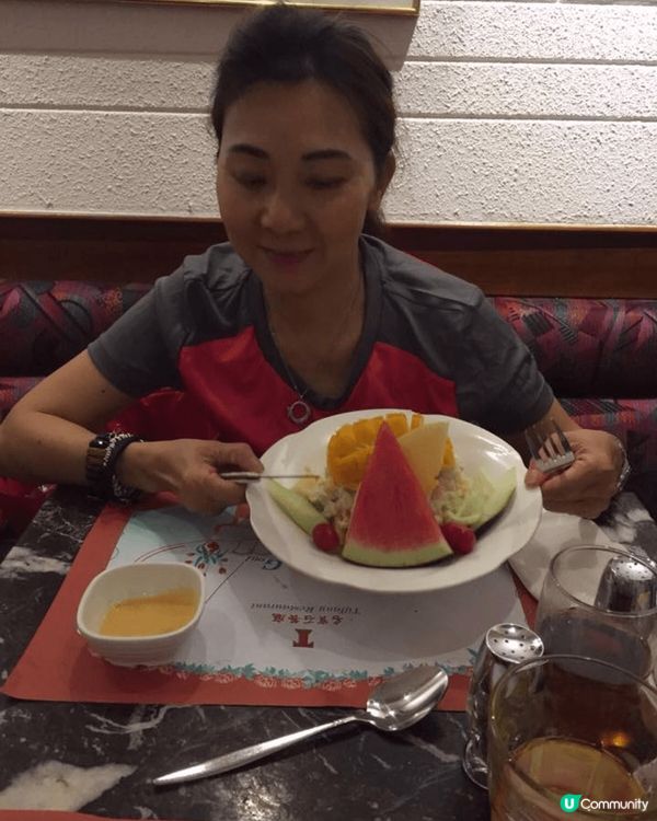 太子美食有各种各样的美味佳肴，包括红钻石般的珍贵美味、水果汁...