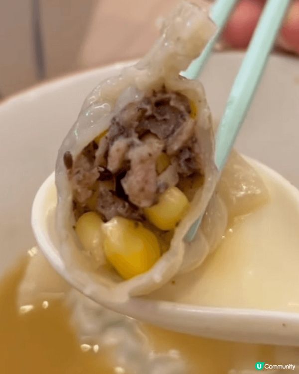 勁餃笑每天以最新鲜的食材製作精美食品供客人選擇，例如新鲜的黑...