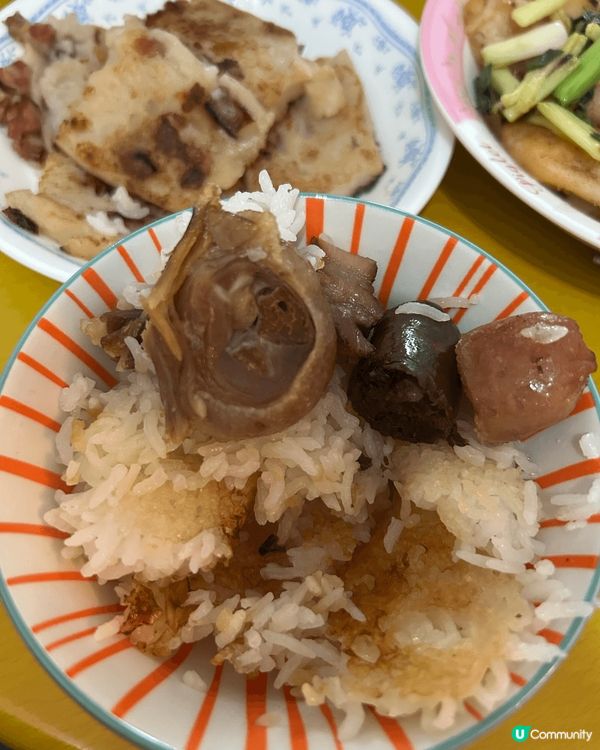 新年團年飯同新年小食
