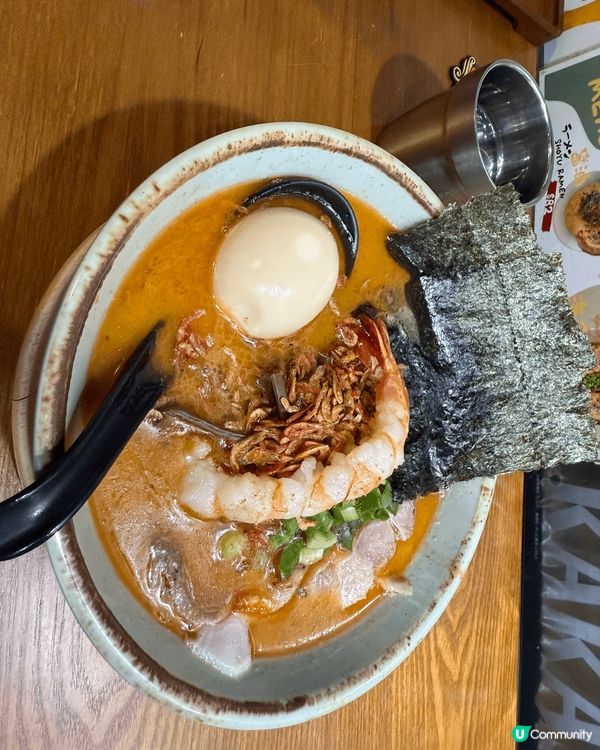 小店拉麵，意想不到的出色 。海老湯味濃但唔會過重，蟹膏湯香味...