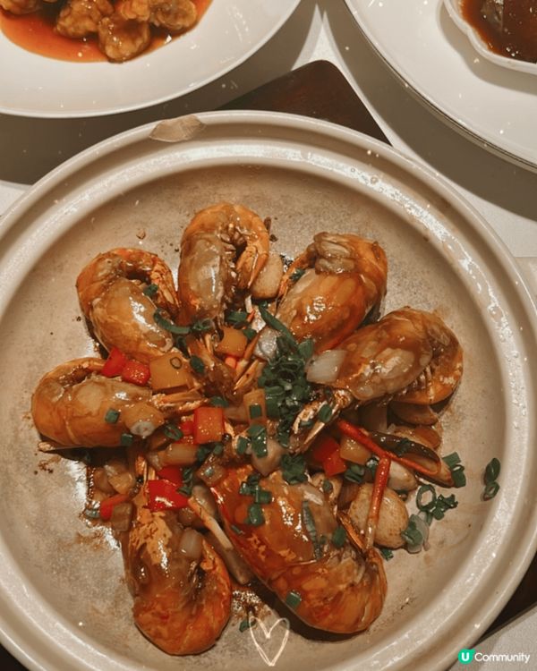 到廣州拜年，一家人到炳勝品味食晚飯，每道菜都非常好食，6 人...