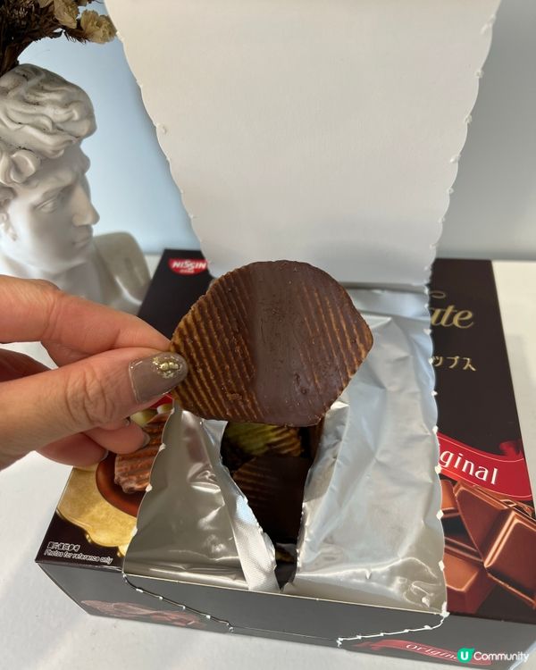 日清新出朱古力薯片呀