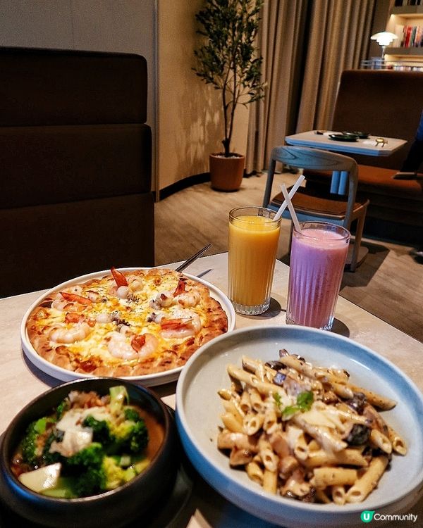 康城文青 cafe ☕📚 以書易啡，文化慈善！