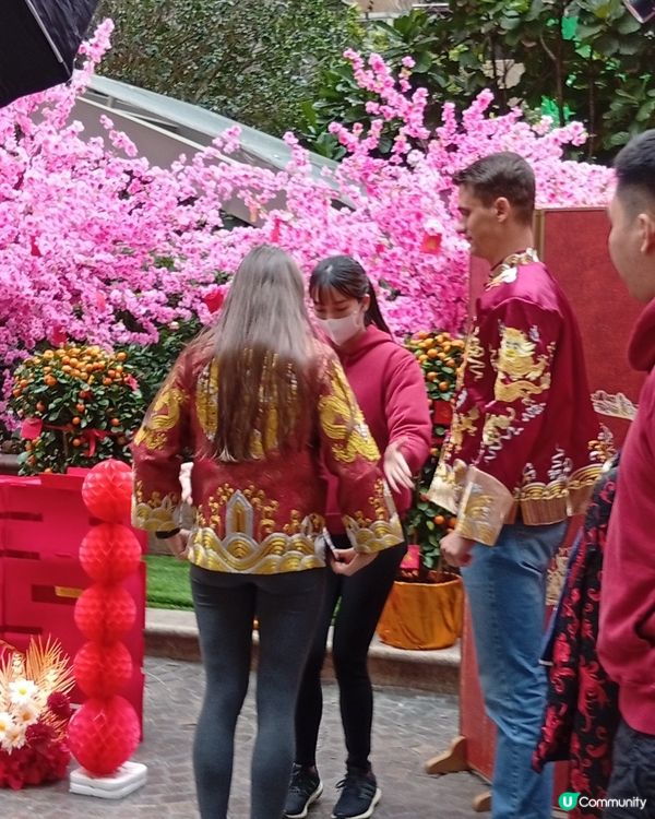 元宵情人節，甜蜜蜜❤️  利東街「龍鳳姻緣」汘動等你來參與！