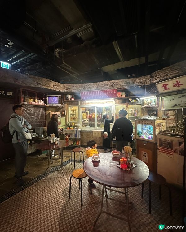 還原九龍城寨場景