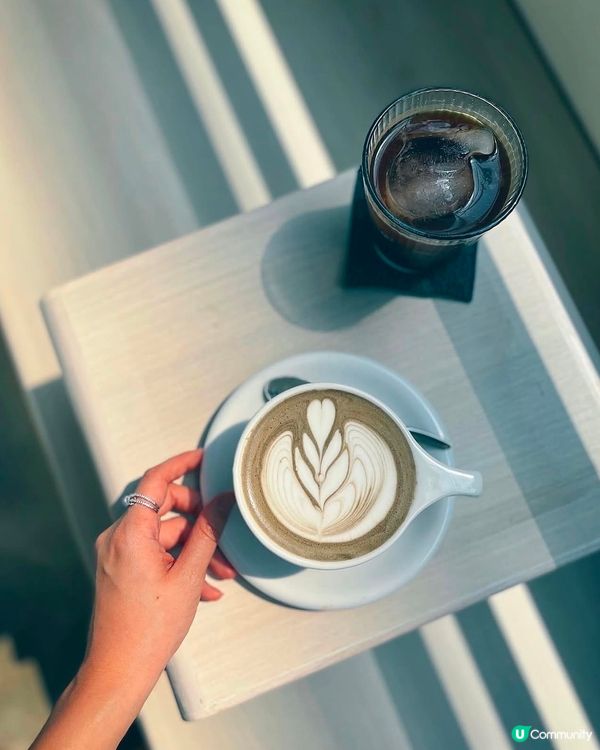 中環打卡新去處☕️  
元創方咖啡店，室外位打卡一流📸