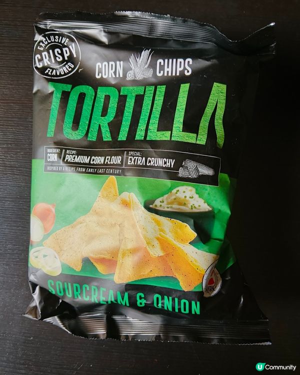 Sour cream & onion corn chips