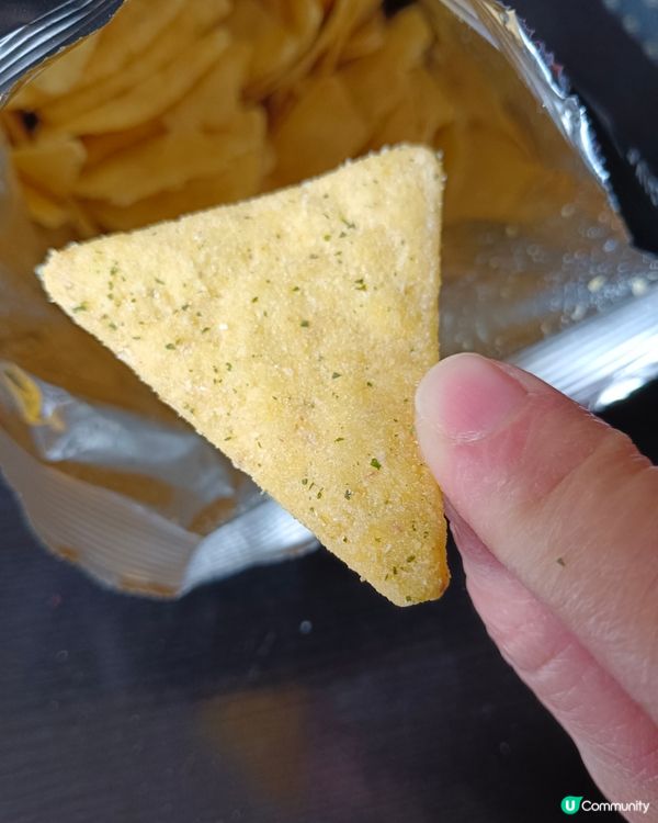 Sour cream & onion corn chips