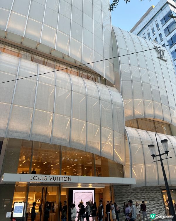 日本最大LV旗艦店！仲有LV Cafe😍