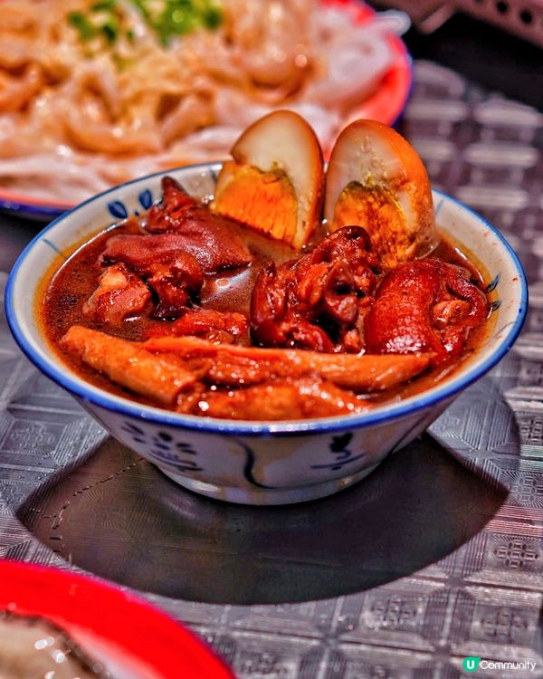 榕樹頭雞煲🐔 正宗老廣風味，懷舊氣息滿滿！