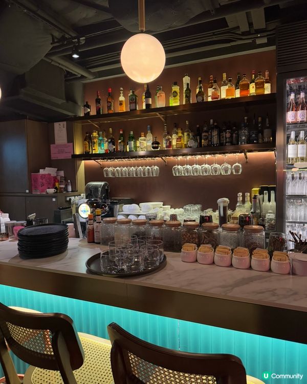 中環法式小酒館🍷 復古浪漫，情侶約會首選！