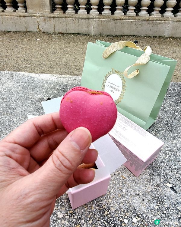  Ladurée情人節。期間限定心形❤️馬卡龍