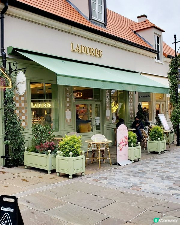  Ladurée情人節。期間限定心形❤️馬卡龍