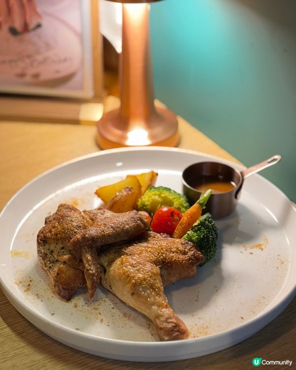 中環西式慶生餐廳推介🎉  
中環石板街復古餐廳，打卡一流📸，