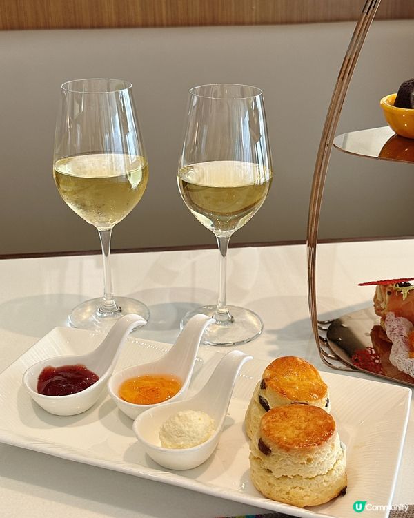 嘆海景下午茶😍  