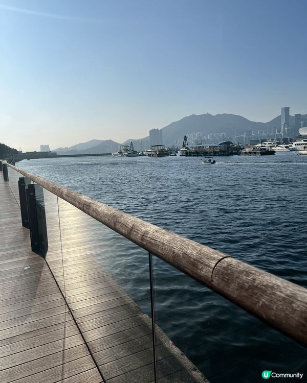 觀塘海濱，吹吹海風，曬曬太陽～ 寫意打卡點，有機會要去埋新嘅...