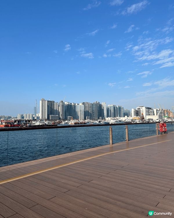 觀塘海濱，吹吹海風，曬曬太陽～ 寫意打卡點，有機會要去埋新嘅...