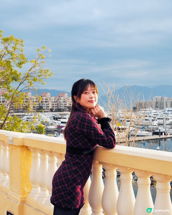 屯門黃金海岸商場沿海邊走到泳灘，可觀看日落美景