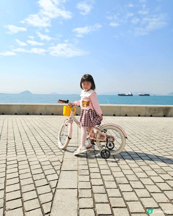 打卡點為香港地區，分別有西九文化區，香港海洋公園，值得推介海...