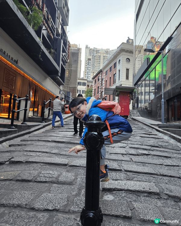 打卡點為香港地區，分別有西九文化區，香港海洋公園，值得推介海...