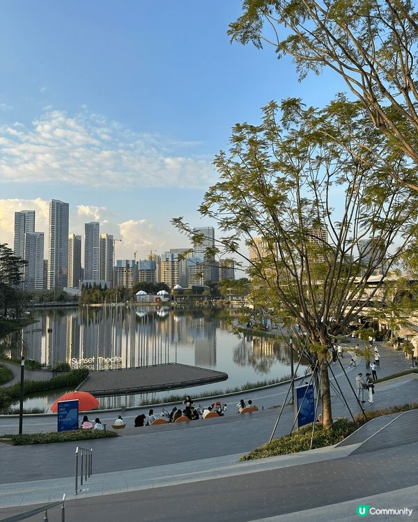 深圳新開大運站商場，「大運天地」大型嘅室內室內商港，迷你版嘅...