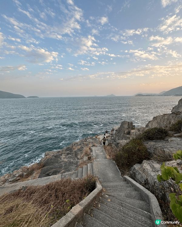 推介大家嚟紫灣歌連臣角炮台，可以選擇係小西灣海濱花園上山，行...