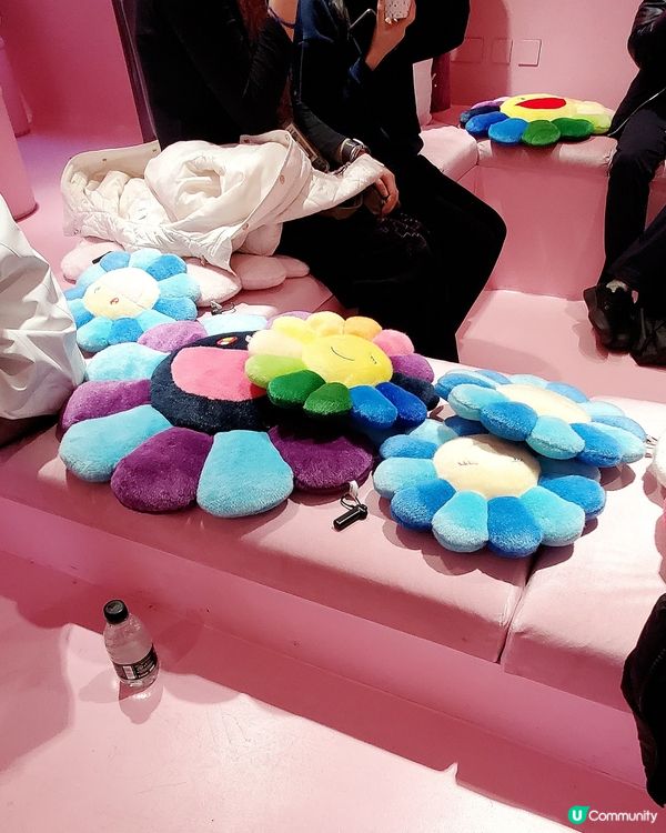 LOUIS VUITTON x MURAKAMI Cafe 