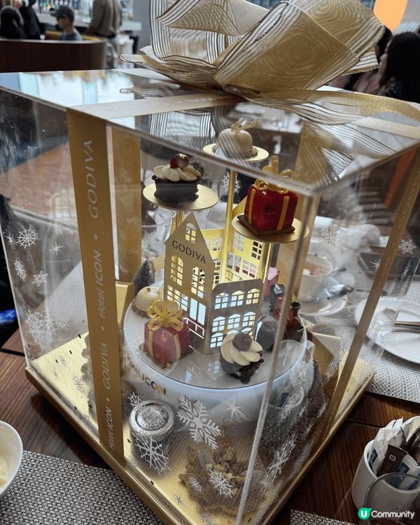 尖沙咀酒店下午茶 名牌朱古力特制菜單，軟雪糕任食，配旋轉甜品...