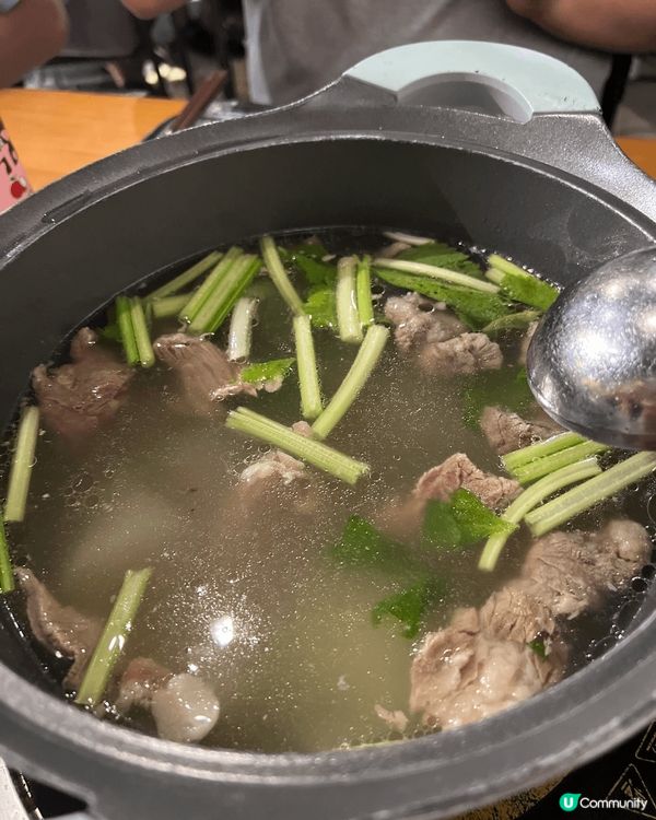 西環任食全飲無限時雞煲之選，仲送海鮮併盤，椰汁雪燕，重點係預...