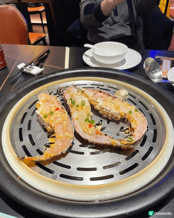 旺角海鮮蒸氣火鍋 海鮮好新鮮好鮮甜 食完所有海鮮精華滲入粥底...