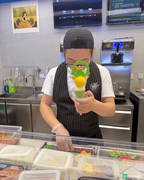 呢間位於深圳甘坑古鎮的特色雪糕店，店內的雪糕有不同造型，剛巧...