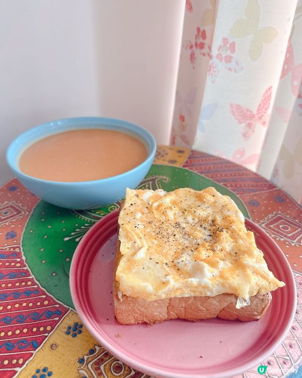 ## 🧀🍳 厚切方包配芝士雞蛋早餐，能量滿滿！ 💪