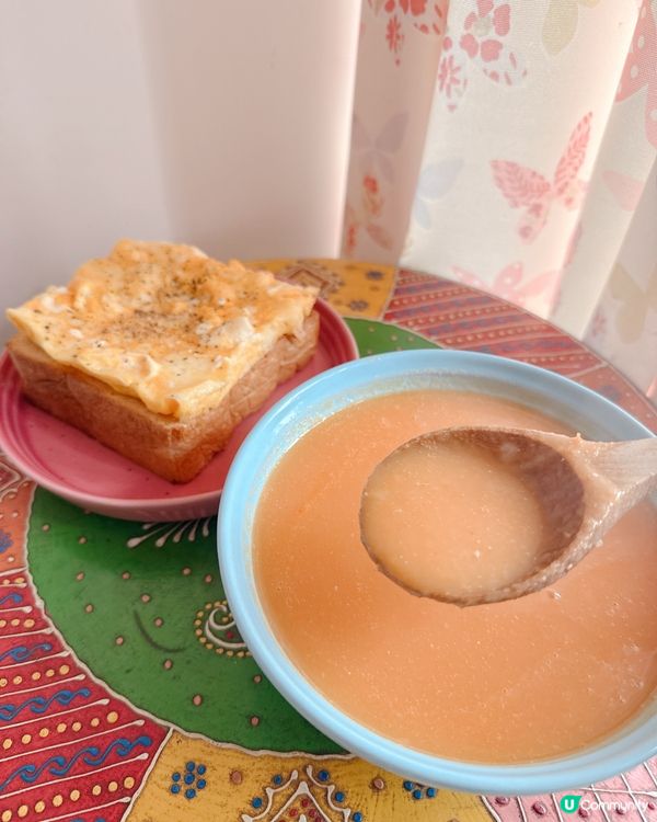 ## 🧀🍳 厚切方包配芝士雞蛋早餐，能量滿滿！ 💪