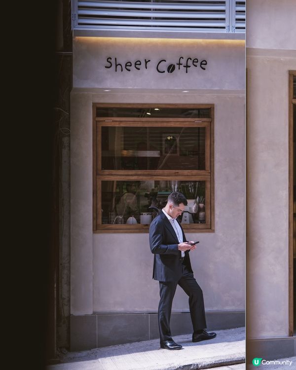 Cute coffee shop in peel st 