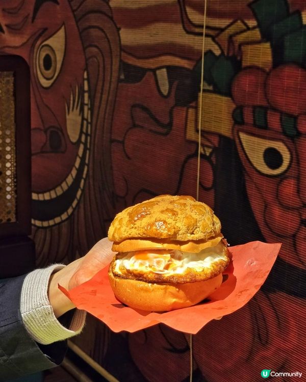 旺角串燒店特色菠蘿包