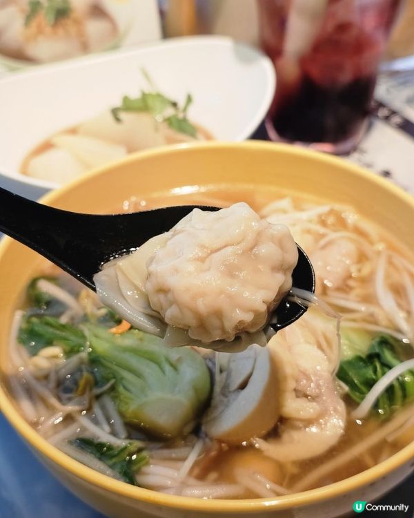 清甜滋味，譚仔雲南米線。 雲吞雞卷米線