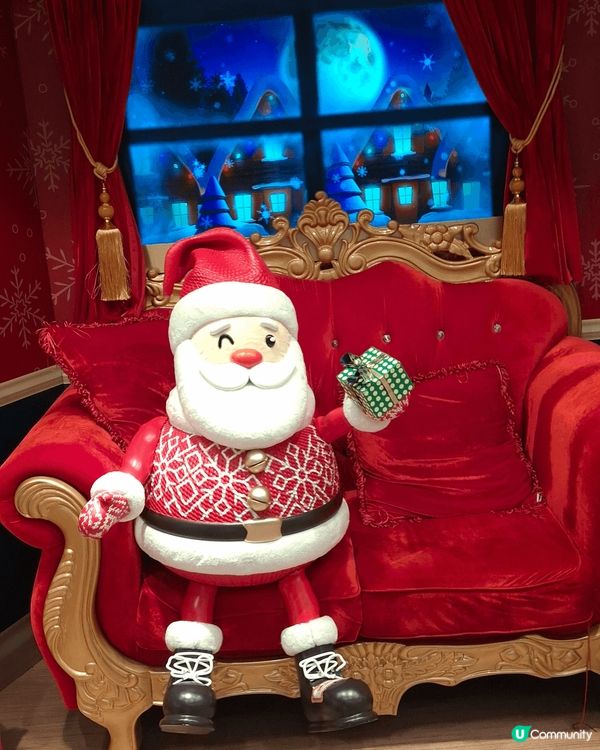 港鐵德福商場今年的聖誕裝置非常亮麗吸睛，開心shopping...