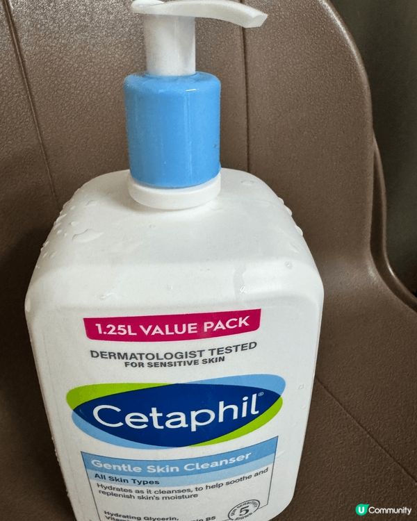 用舒特膚洗面，乾燥天氣使用時特別保濕。