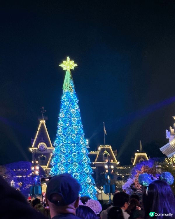 聖誕節梗係入迪士尼，感受下農曆聖誕氣氛，帶着聖誕頭飾同迪士尼...