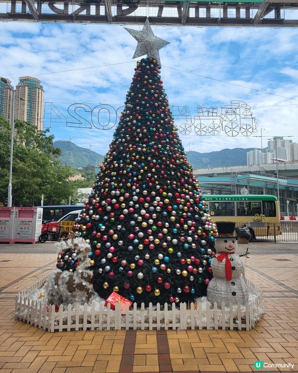 各區聖誕樹，最靚係郵筒聖誕樹，有特色。
