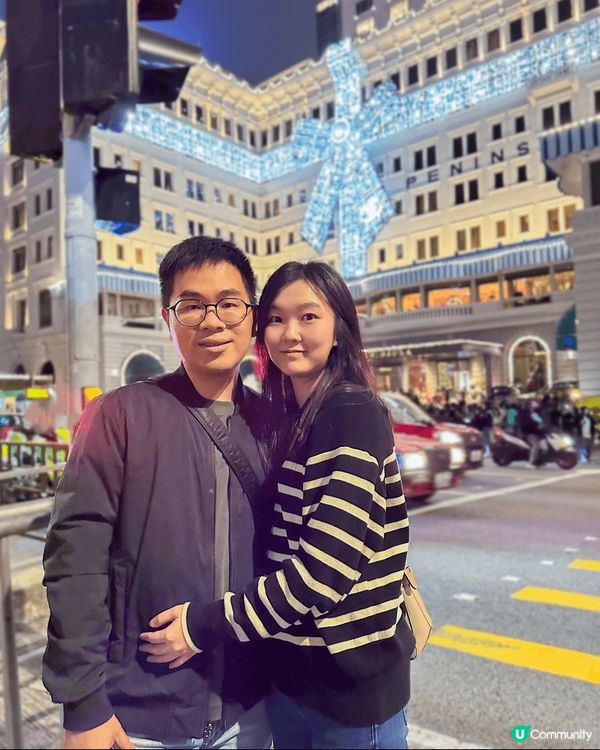 聖誕打卡當然唔少得尖沙咀！行到半島酒店一直要第一時間同Cha...