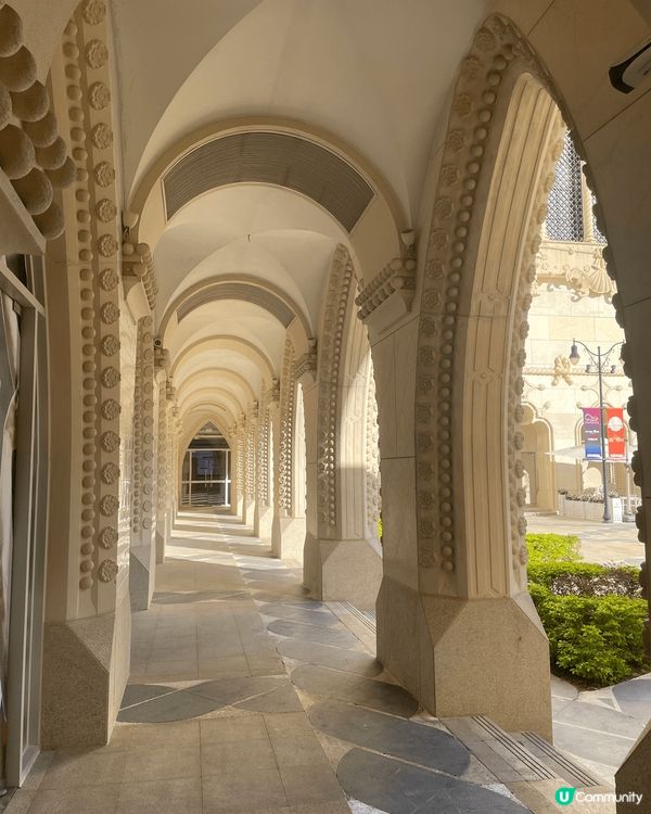 位於珠海橫琴嘅勵駿龐都廣場，無論朝早定夜晚打卡都一流，很有歐...