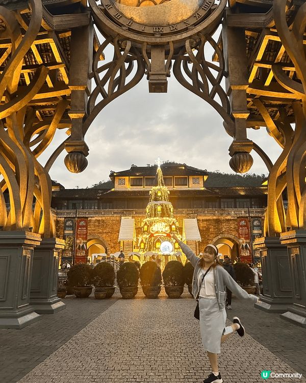 聖誕去咗越南玩，越南啲聖誕樹超靚，同埋去咗巴拿山，巴黎山幾大...