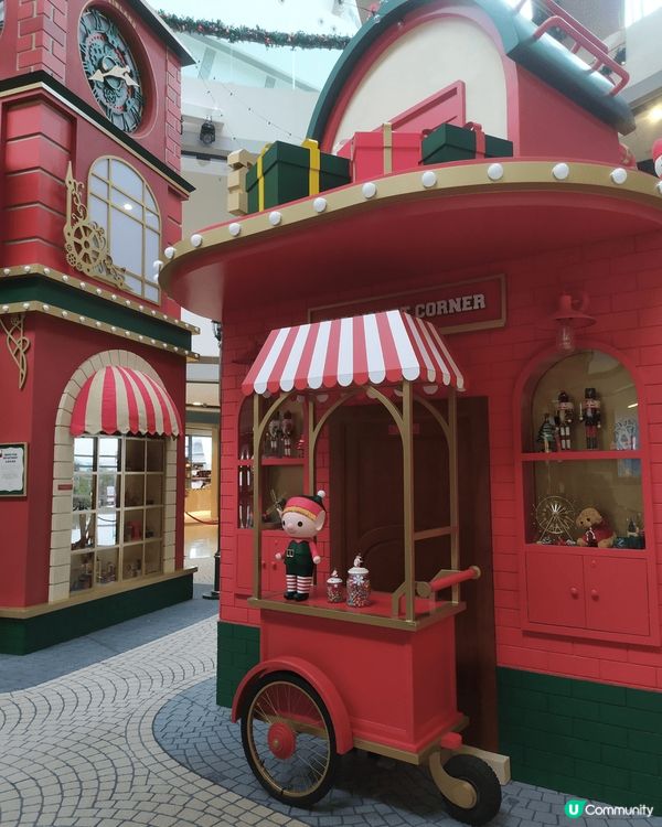 每年聖誕,ifc中庭都必定佈置得很有聖誕氣氛,今年都一樣。 ...