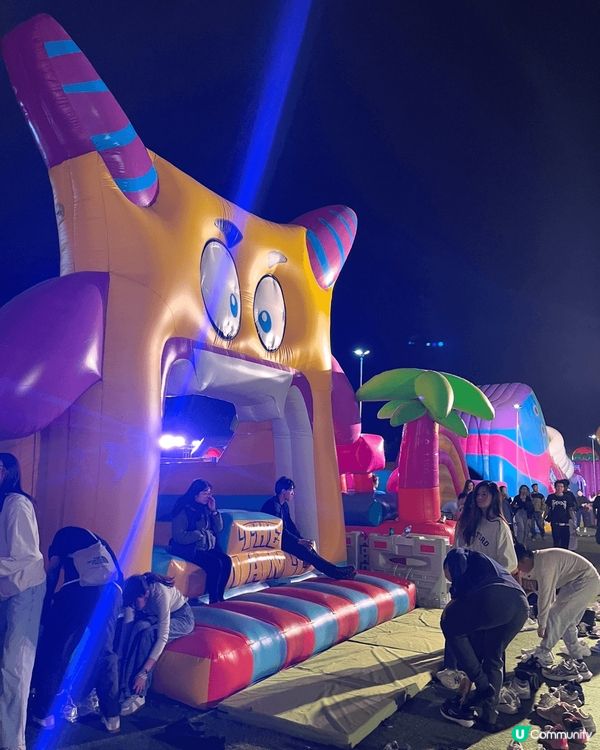 聖誕無去到商場打卡，反而參加了西九室外的黑夜派對活動，氣氛好...