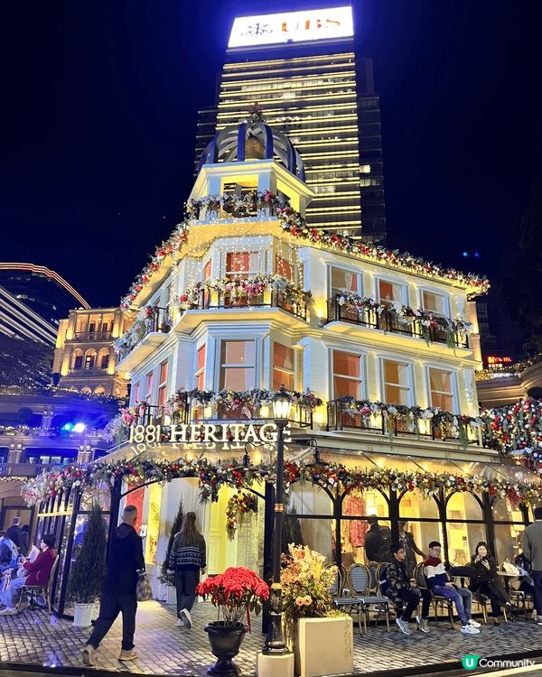 每逢聖誕節都會去尖沙咀欣賞璀璨奪目節日氣氛濃厚的燈飾，當中包...