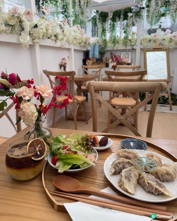 西式咖啡配中式餃子。你又試過未😍