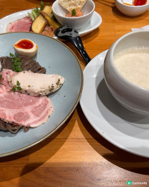 融入西式風格的拉麵店