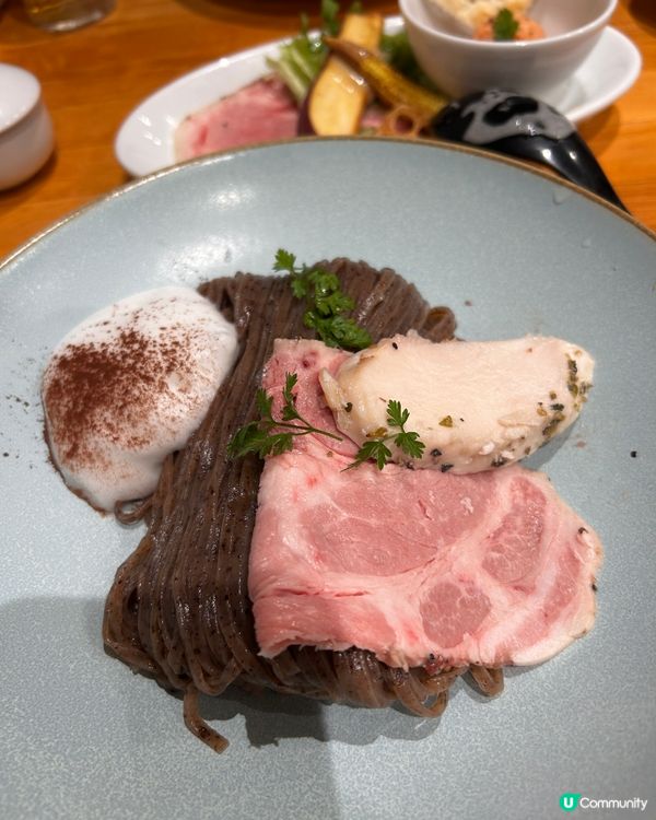 融入西式風格的拉麵店